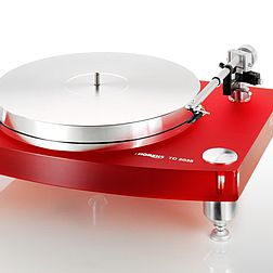 Der Thorens TD-2035 ist ein auffälliger HiFi-Plattenspieler aus Acryl mit Plexiglas Plattenteller und Tonarm.